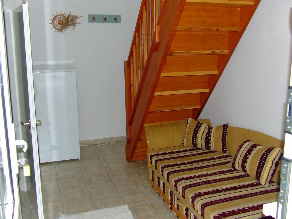 Relax Apartmans Balatonszárszó エクステリア 写真